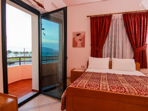 Primavera Hotel