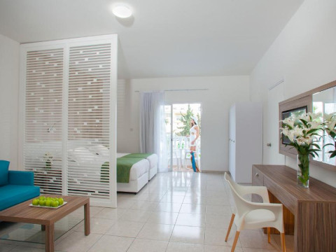 Princessa Vera Hotel Apartments