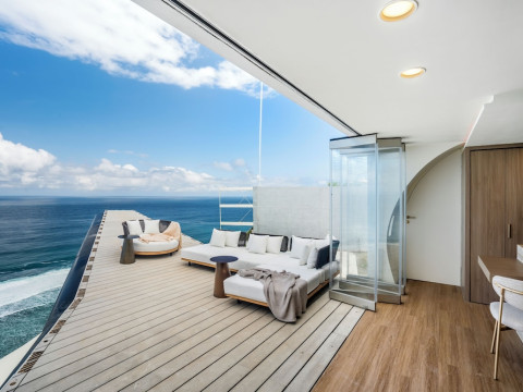 Private Jet Villa