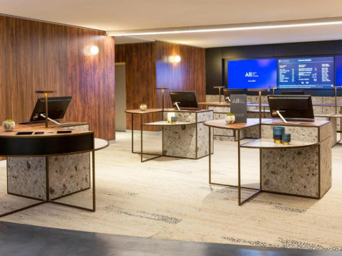 Pullman Paris Montparnasse Hotel