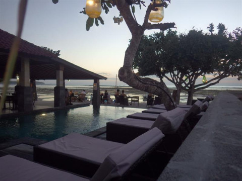 Puri Nusa Beach Hotel