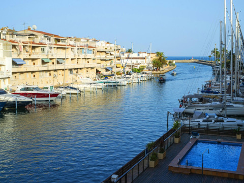 P&V Empuriabrava Marina