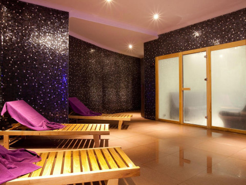 Q Premium Resort