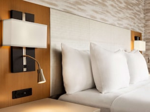 RADISSON HOTEL BALTIMORE DOWNTOWN-INNER HARBOR