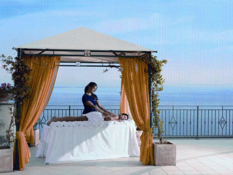 Raito Hotel