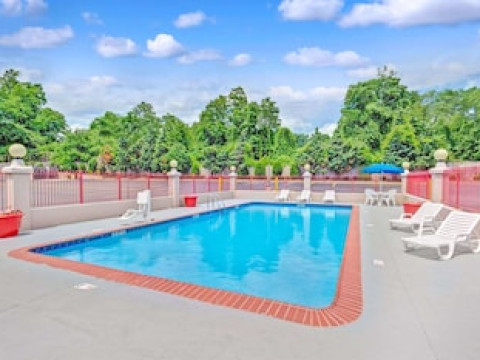 RAMADA BY WYNDHAM BALTIMORE WEST