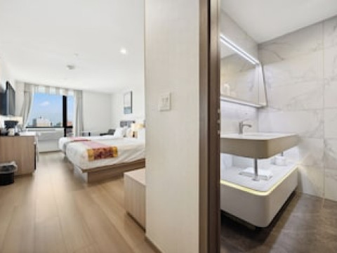 RAMADA BY WYNDHAM FLUSHING QUEENS