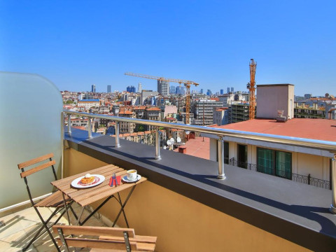 Ramada By Wyndham Istanbul Taksim