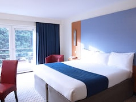 RAMADA BY WYNDHAM LONDON NORTH M1