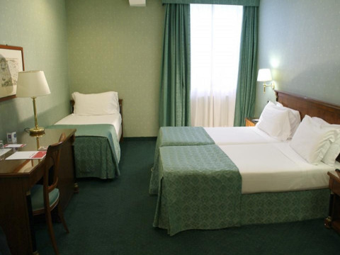 RAMADA BY WYNDHAM NAPLES