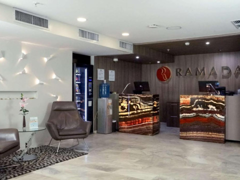 Ramada by Wyndham Panama Via Argentina