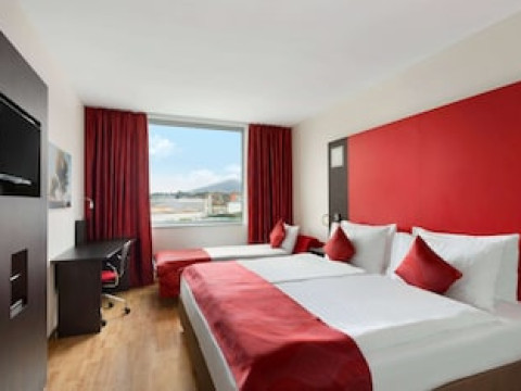 RAMADA ENCORE BY WYNDHAM GENEVA