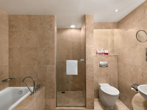 RAMADA PLAZA BY WYNDHAM DUBAI DEIRA 