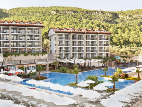 Ramada Resort by Wyndham Akbuk