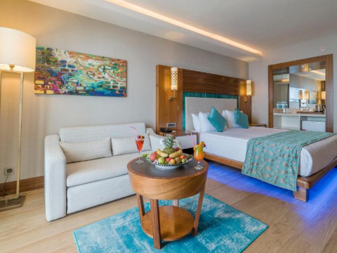Ramada Resort Kusadasi & Golf