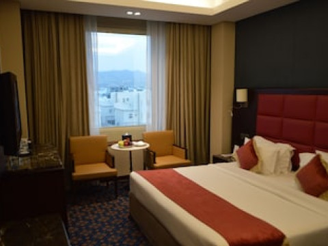 RAMEE GUESTLINE QURUM