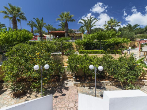 Rania Studios and Apartments
