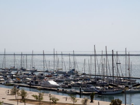 Real Marina Residence