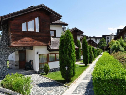 REDENKA HOLIDAY CLUB