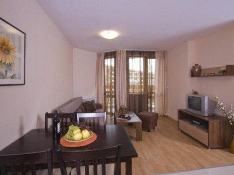 REDENKA HOLIDAY CLUB