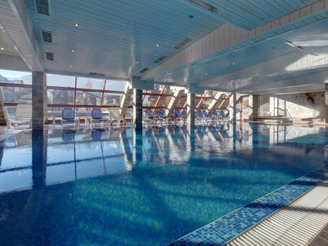 REDENKA HOLIDAY CLUB