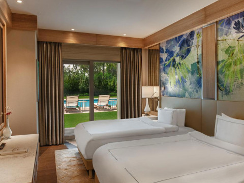 Holiday Island Resort& Spa (Dhiffushi)
