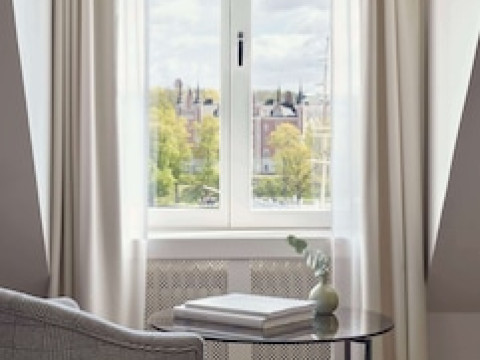 REISEN IN THE UNBOUND COLLECTION BY HYATT