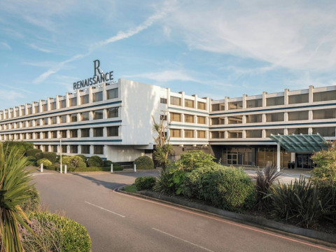 RENAISSANCE LONDON HEATHROW HOTEL