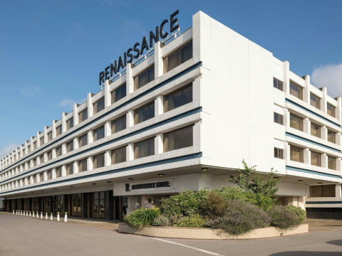 RENAISSANCE LONDON HEATHROW HOTEL