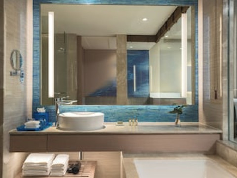 RENAISSANCE PATTAYA RESORT & SPA