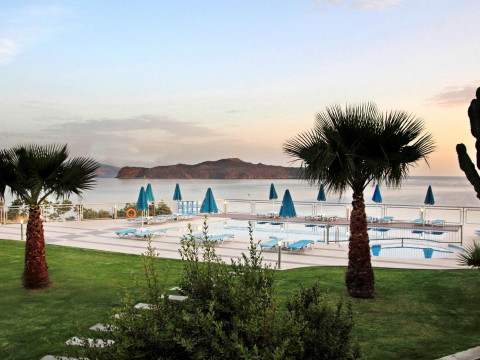 Renieris Hotel