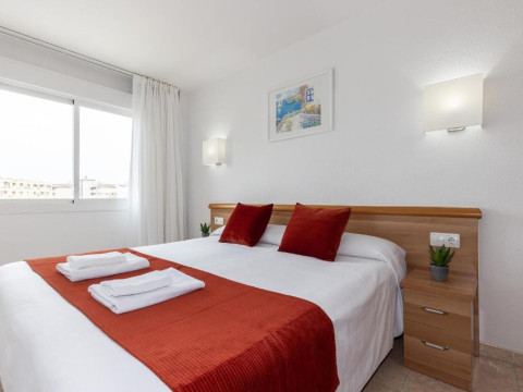 Rentalmar Pineda Suites