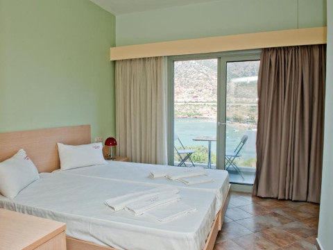 RESOL HOTEL (EX. LIZA MARY)
