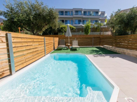 RESOL HOTEL LIZA MARY