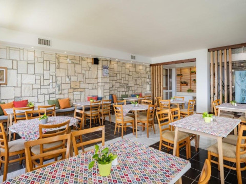 Pavlina Beach Hotel