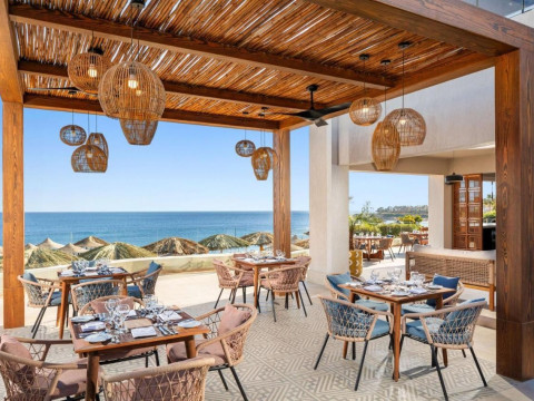 DoubleTree by Hilton Sharks Bay