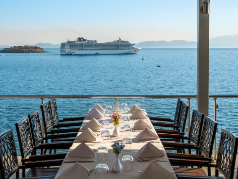 Korumar Deluxe Hotel