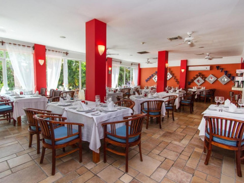 Royal Decameron Complex