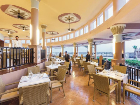 RIU Funana