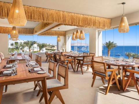 DoubleTree by Hilton Sharks Bay