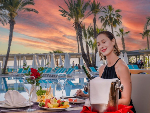 Sandy Beach Hotel