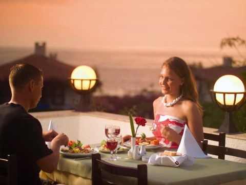 Titan Club Hotel