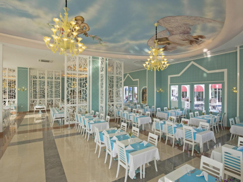 Quattro Beach SPA