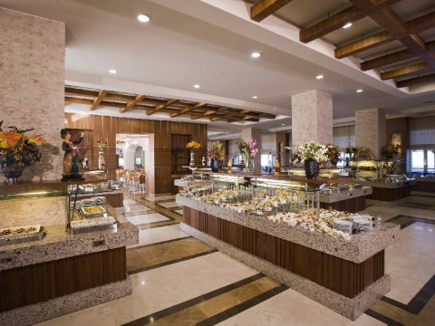 Crystal De Luxe Resort