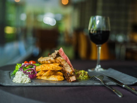 Riande Aeropuerto Hotel & Casino