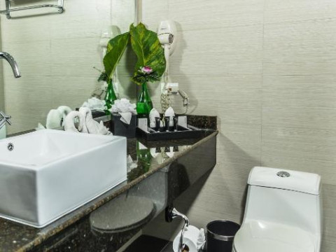 Riande Aeropuerto Hotel & Casino