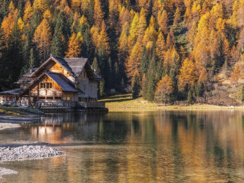 Rifugio Lago Nambino