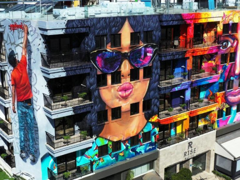 Hotel Rise Street Art