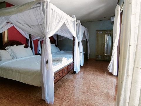 Rising Star Beach Resort Amed