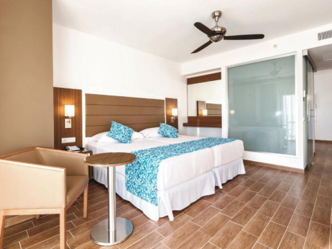 Hotel Riu Bravo